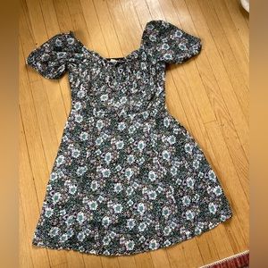 AE puff sleeve floral dress